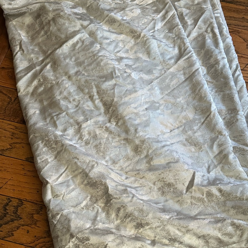 Shimmering Silver king size duvet cover